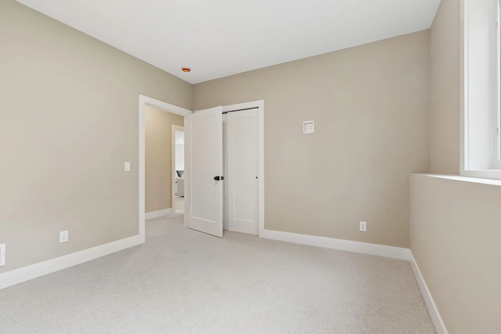 Photos from a previously built home. Options may vary.