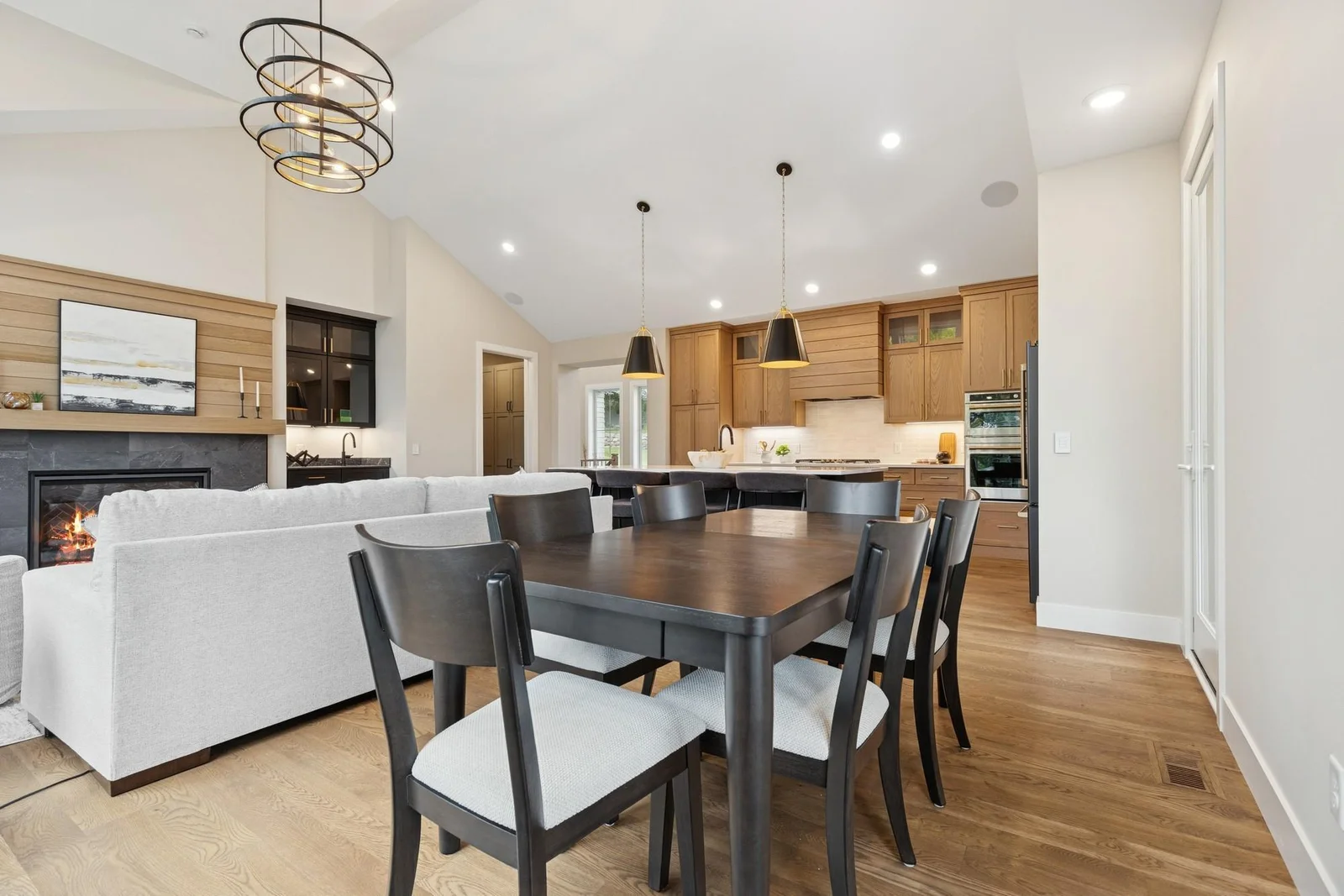 Photos from a previously built home. Options may vary.