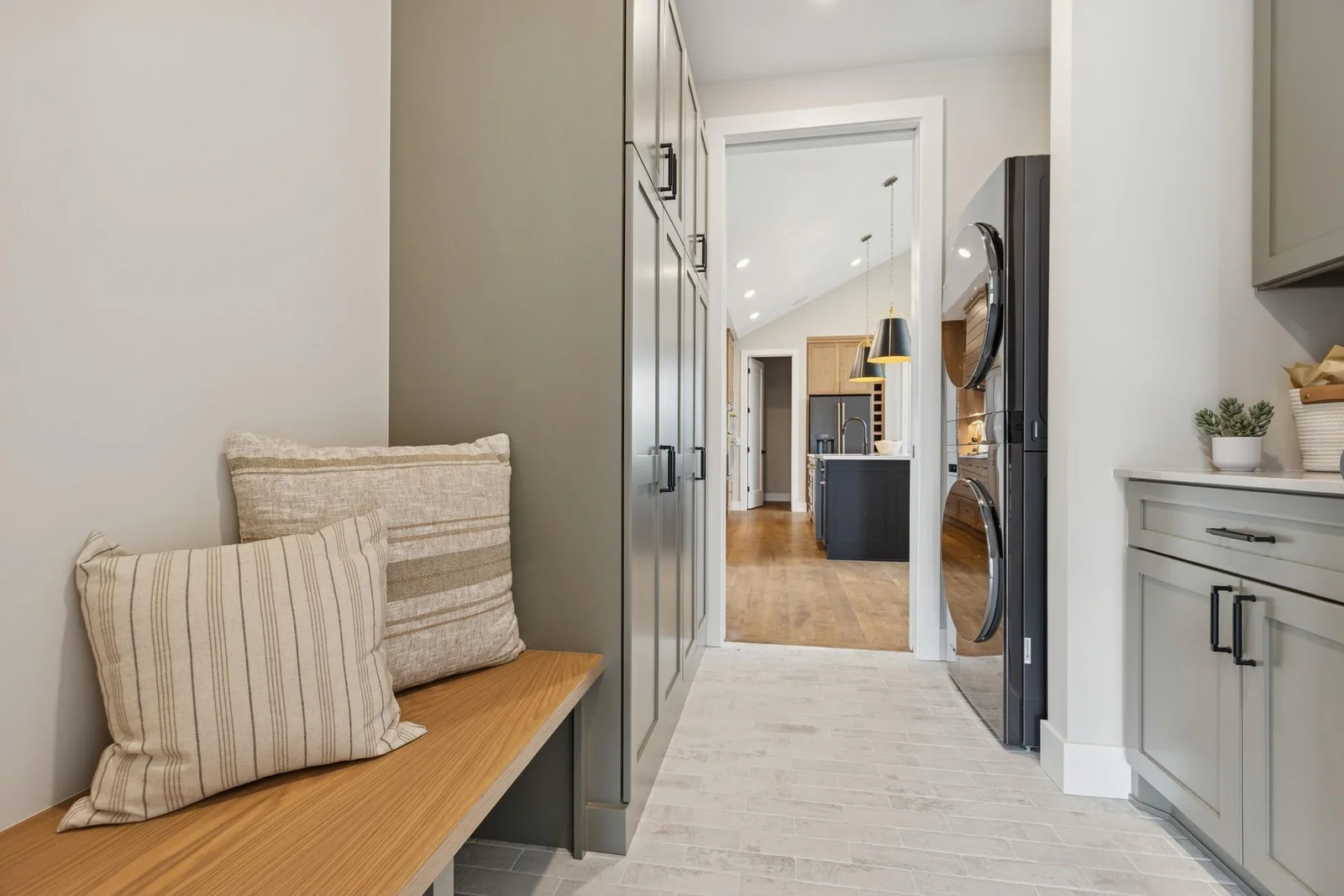 Photos from a previously built home. Options may vary.