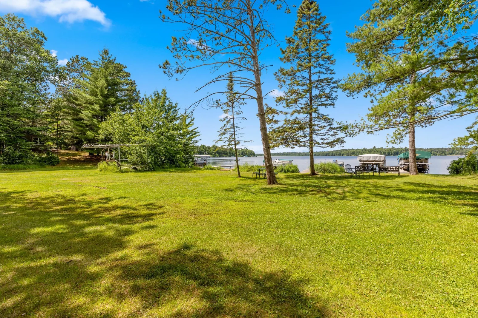 Level for Yard Games & Picnics