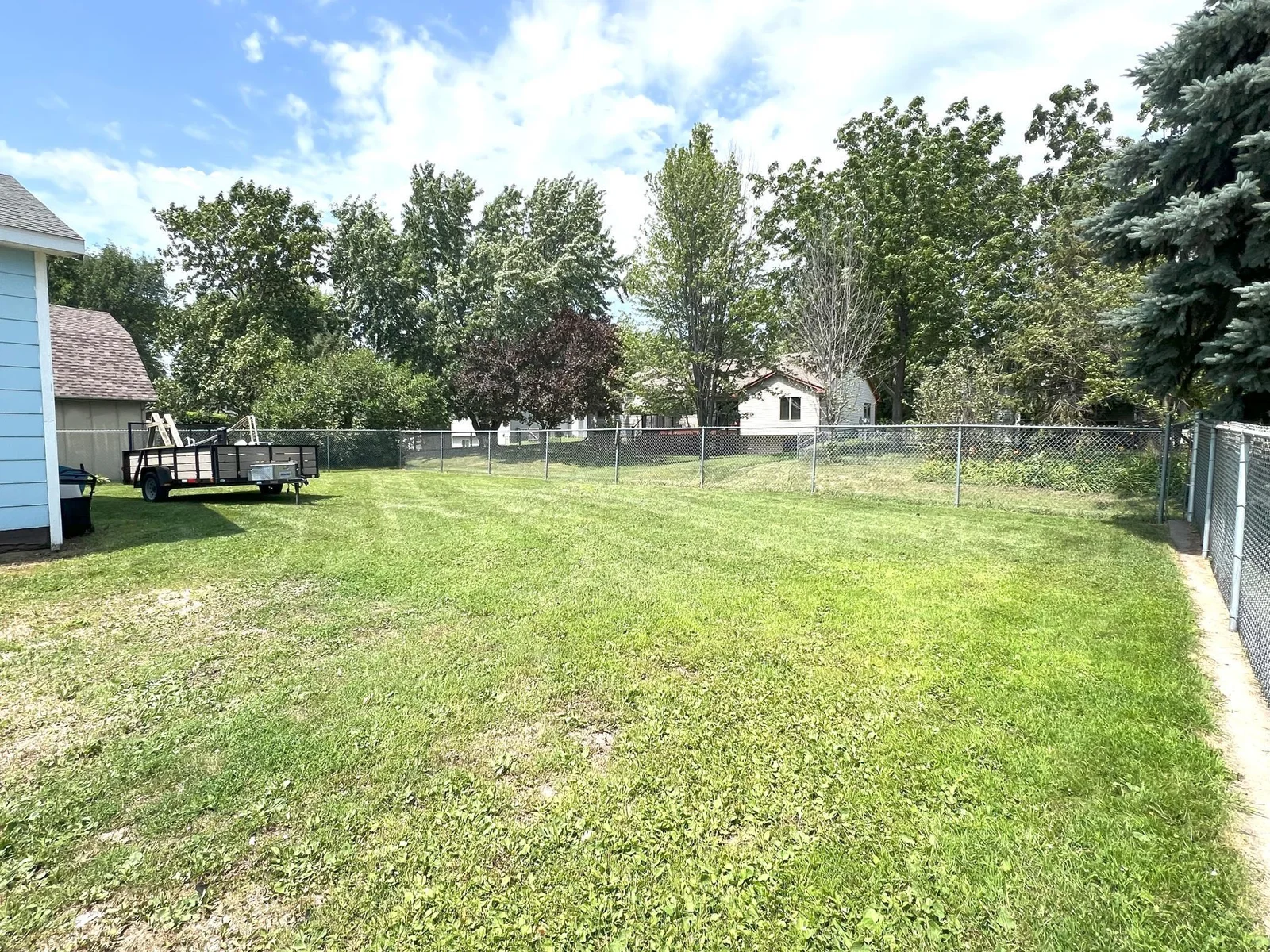 Rear fenced yard.jpg