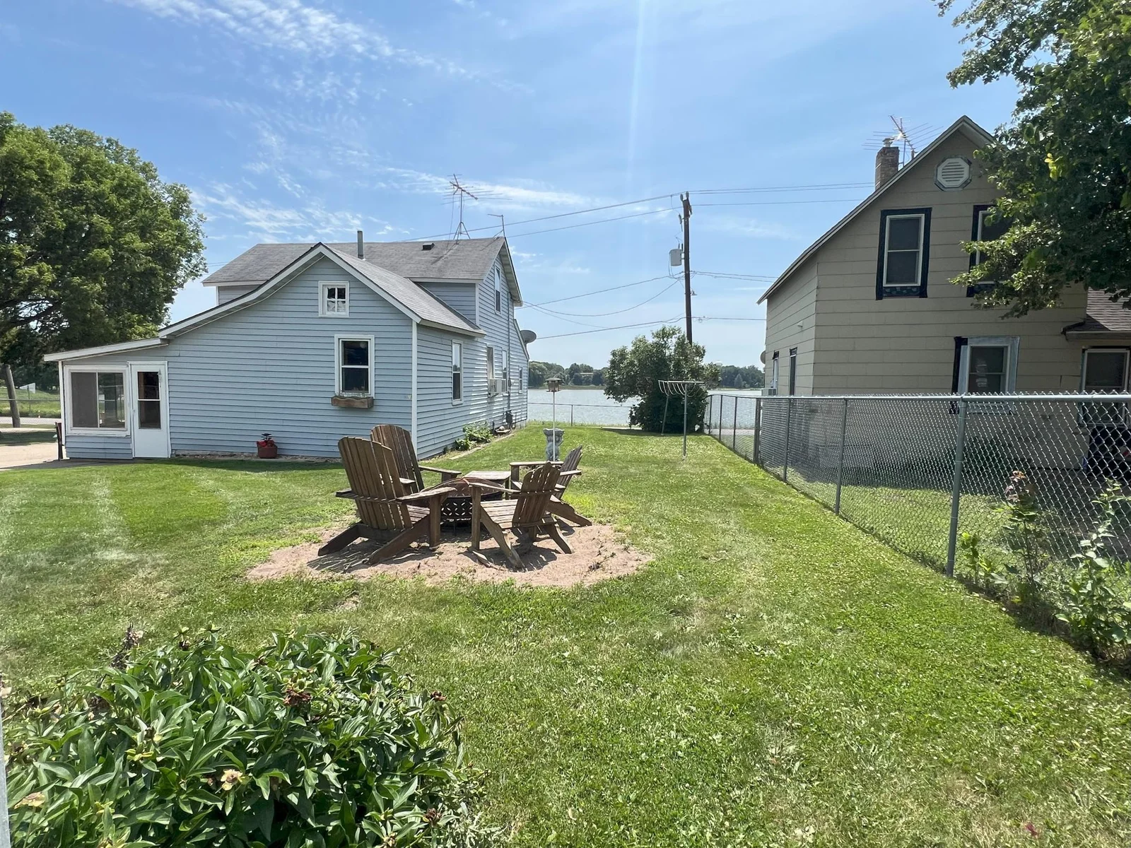 Rear yard Firepit with Lake Benton views.jpg
