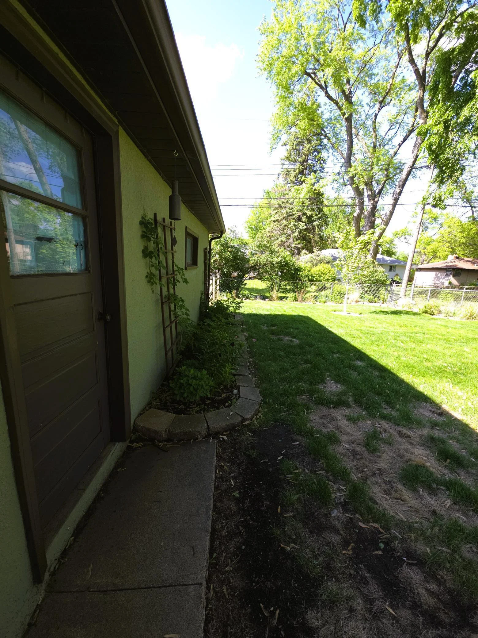 719 side of garage.jpg