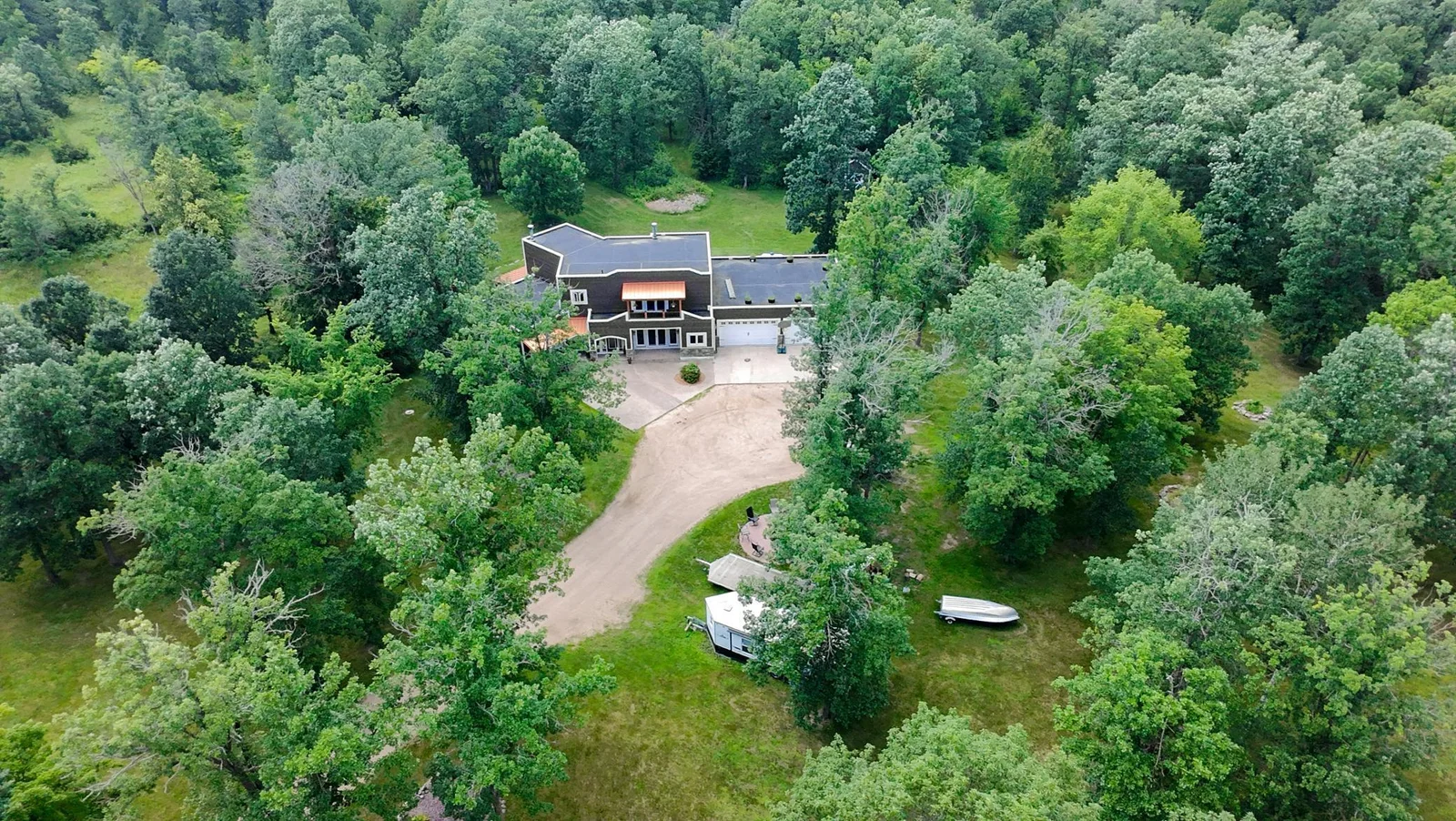 45745 Roxbury Drive, Laporte