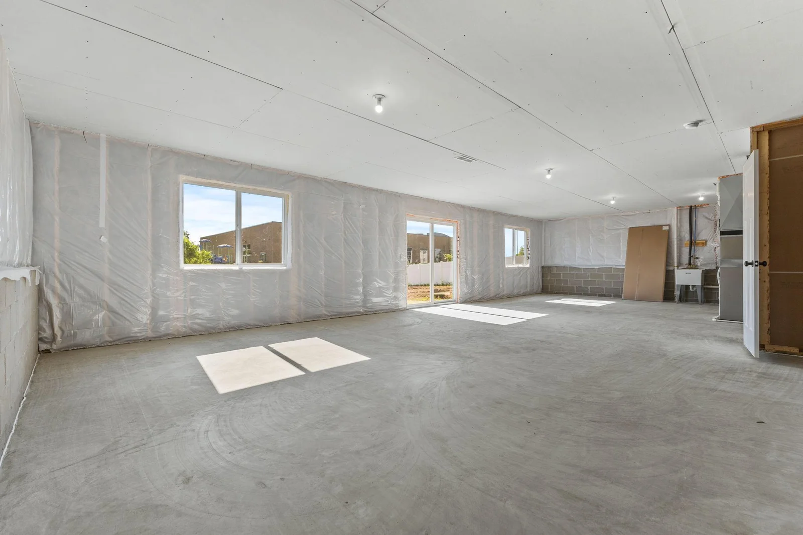 Potential for a 4th and 5th bedroom