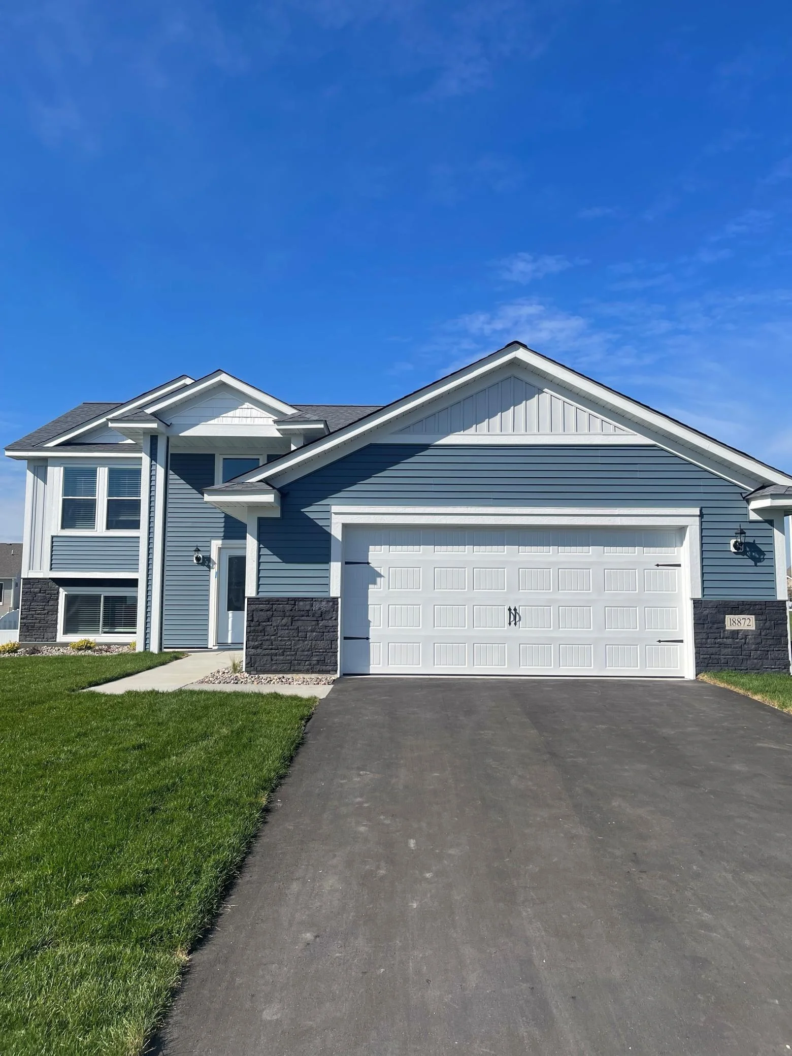 18761 Edison Street, Elk River