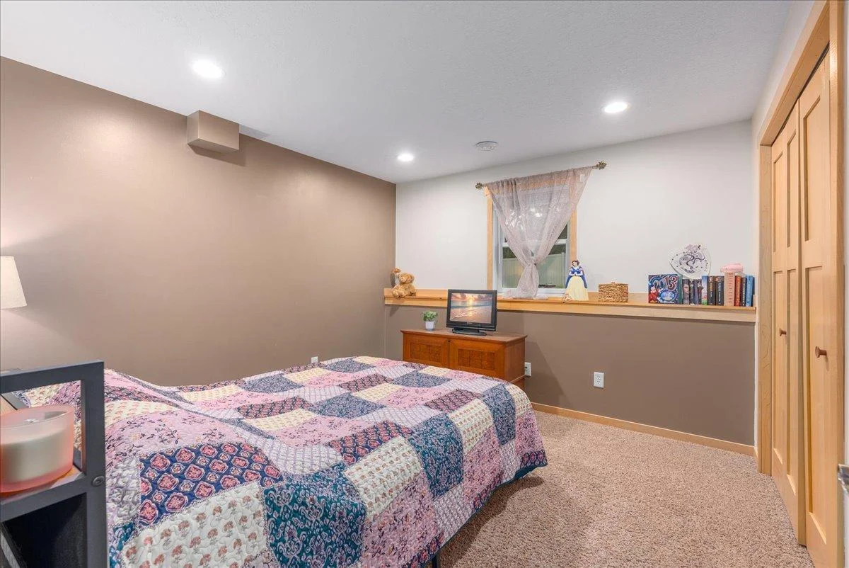 14-Bedroom 5.jpg