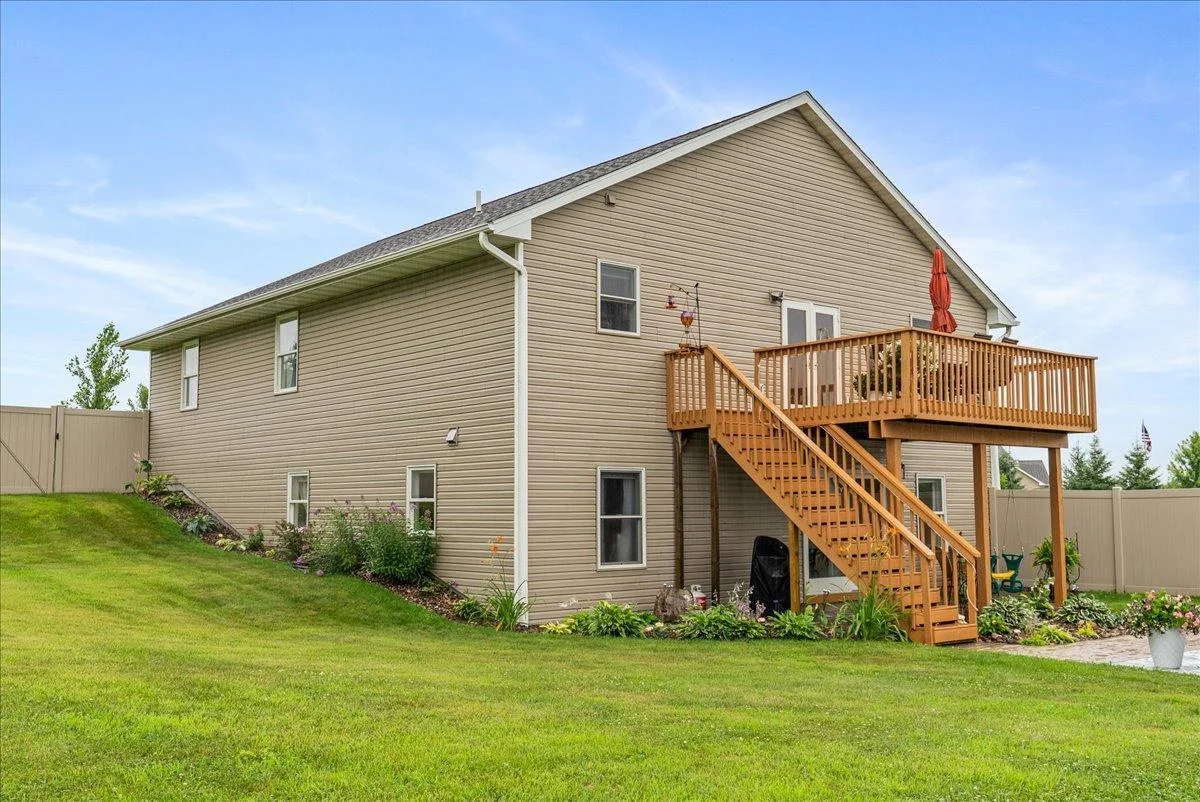 16-Back of Home.jpg