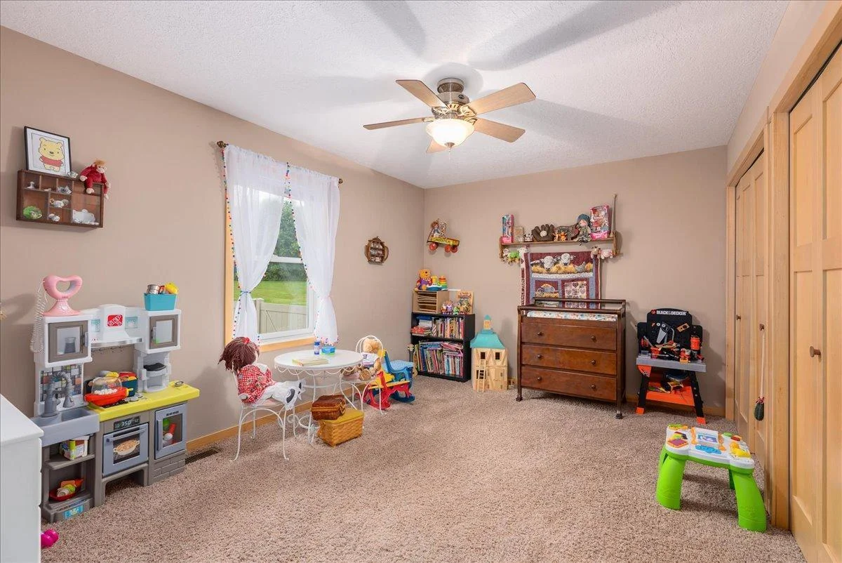 09-Bedroom 3.jpg