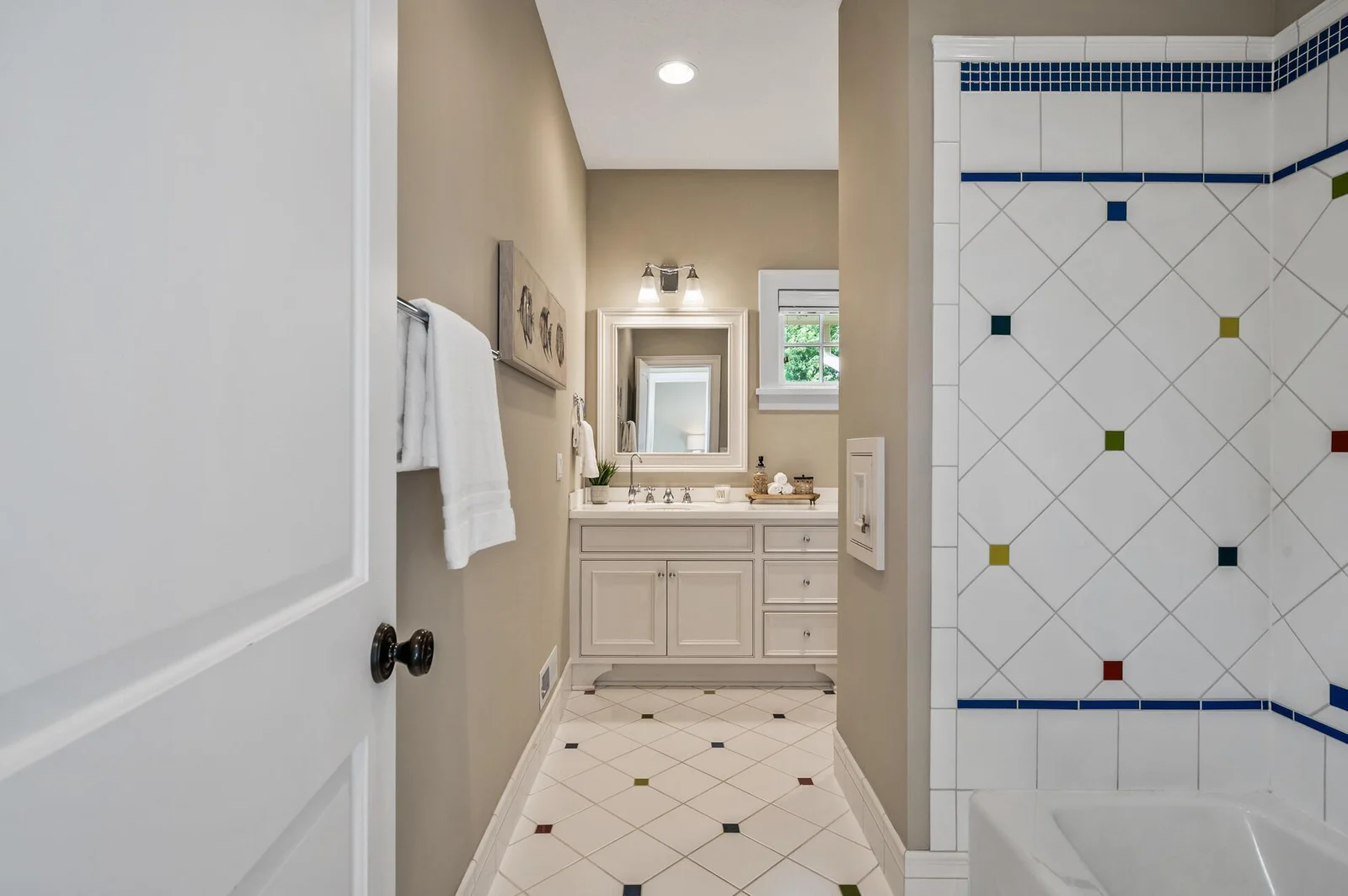 Clean lines and classic style define this upper level ensuite bathroom.