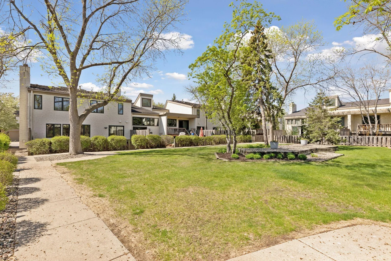 Courtyard green space