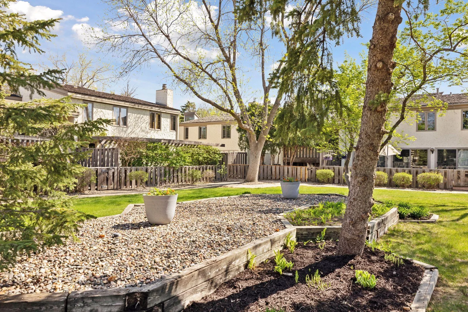 Grounds maintained by full-time care taker