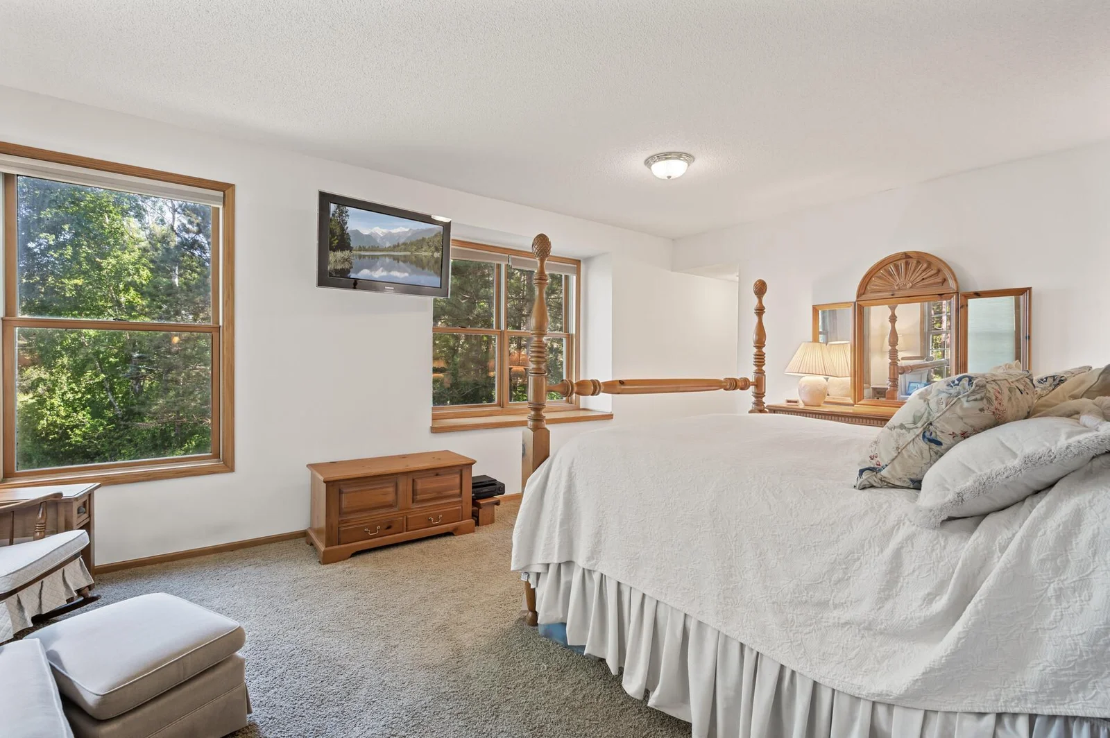 Huge MAIN floor primary bedroom