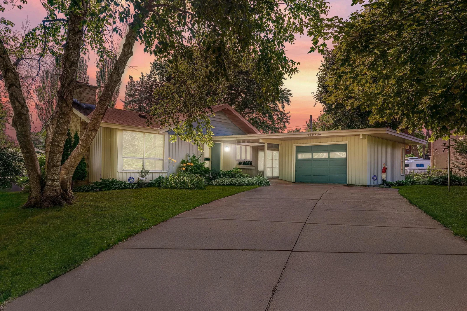 3330 Belden Drive, Saint Anthony