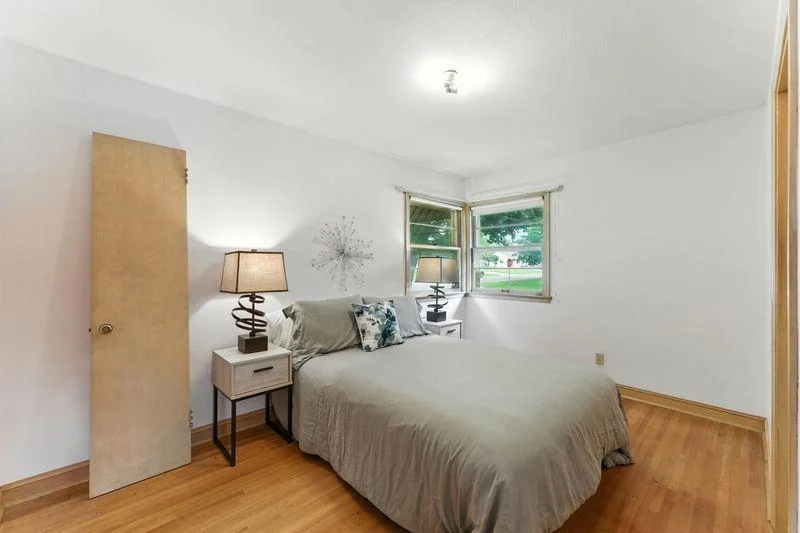 Main level primary bedroom