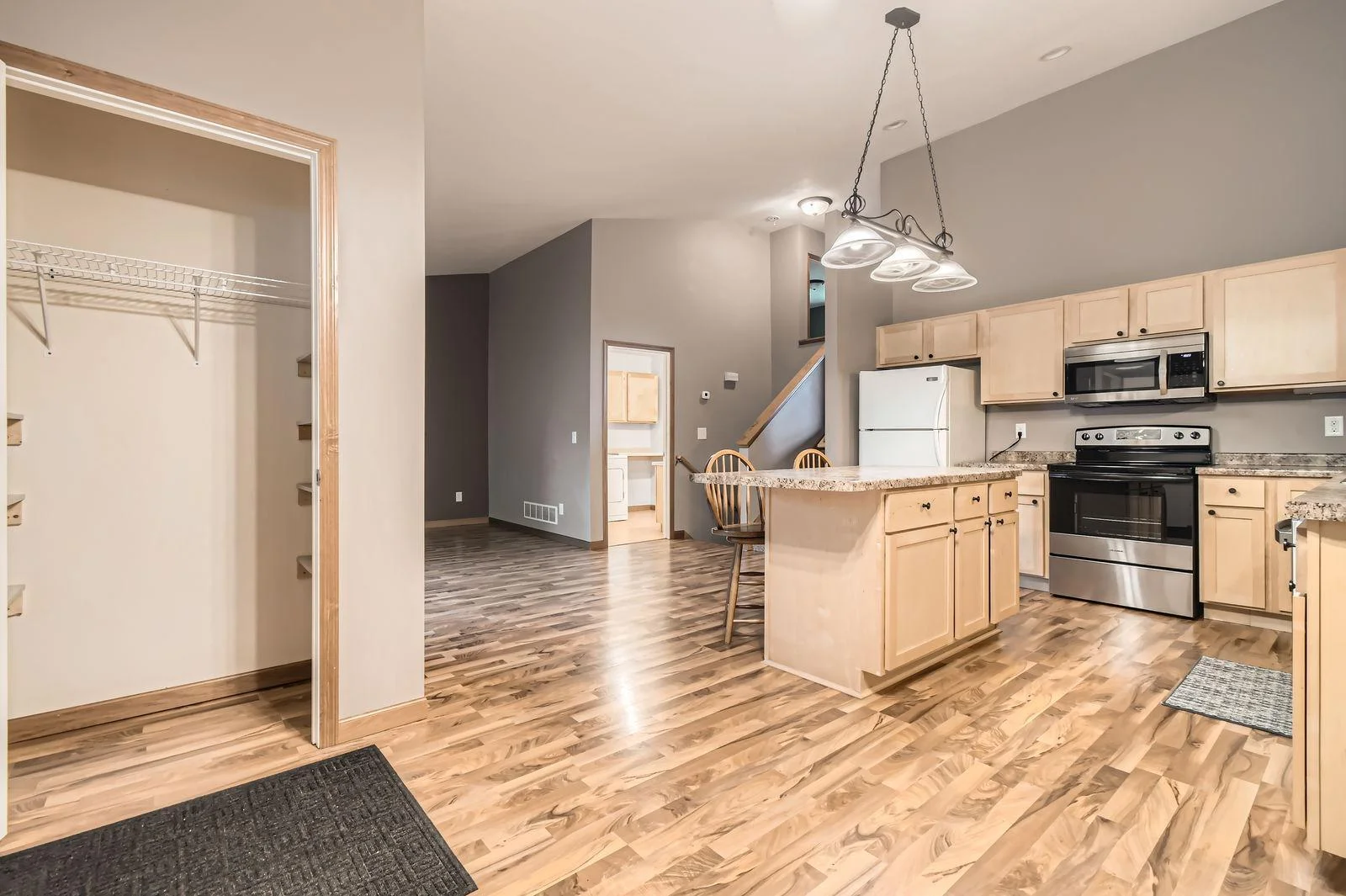 314 7th Street East - Web Quality - 010 - 09 Dining Room.jpg