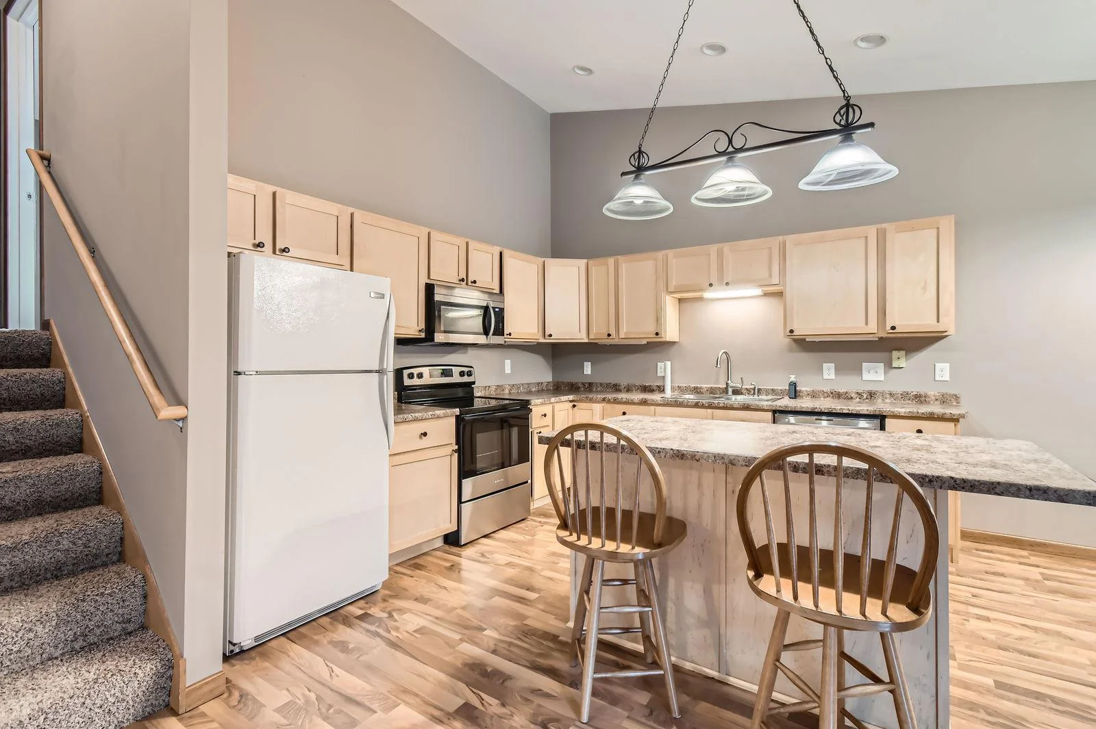 314 7th Street East - Web Quality - 014 - 14 Kitchen.jpg