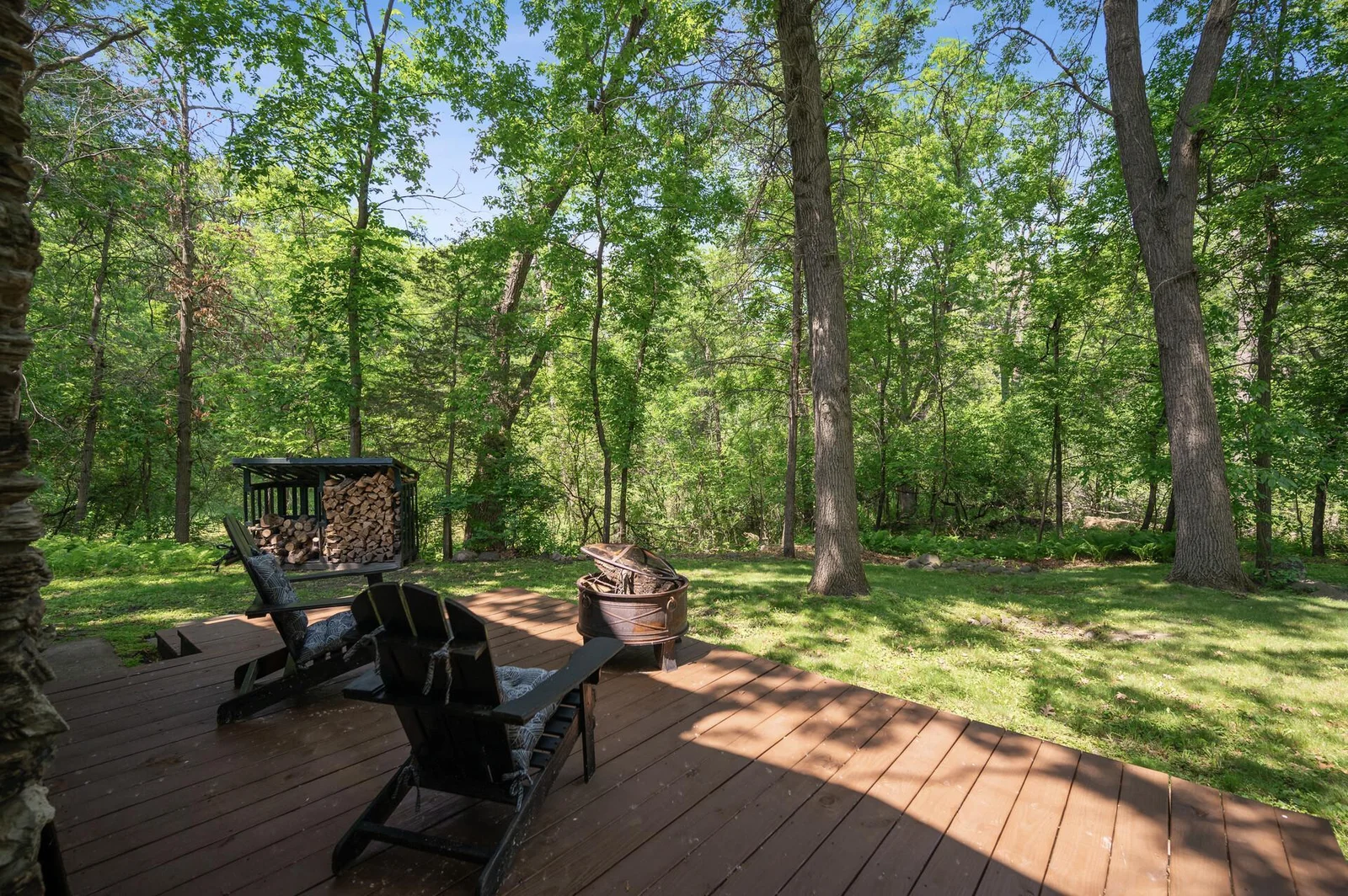 Sit outside and enjoy nature and solitude with all the modern amentities available through exclusive north oaks association, for whatever your day brings!