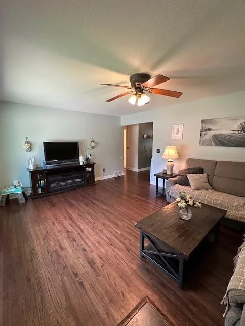 Living Area.jpg