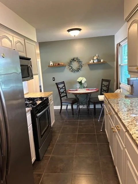 Kitchen & Dining area.jpg