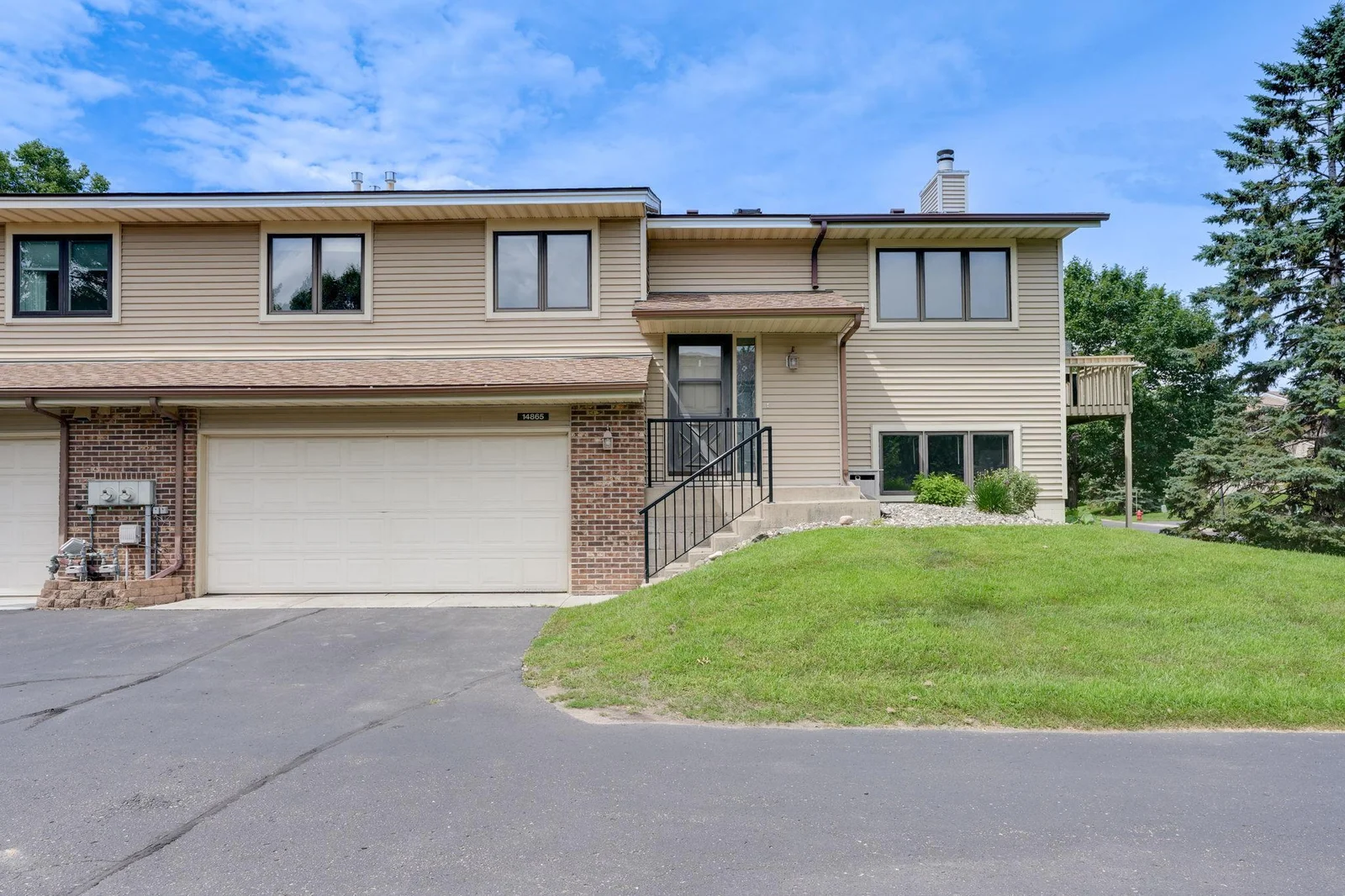 14865 Lower Endicott Way, Apple Valley