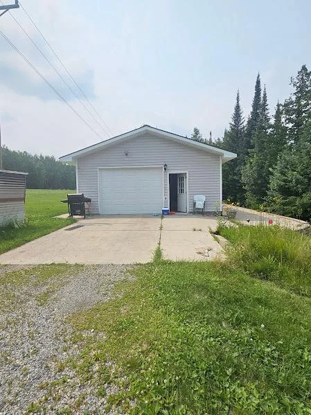 Attached Garage