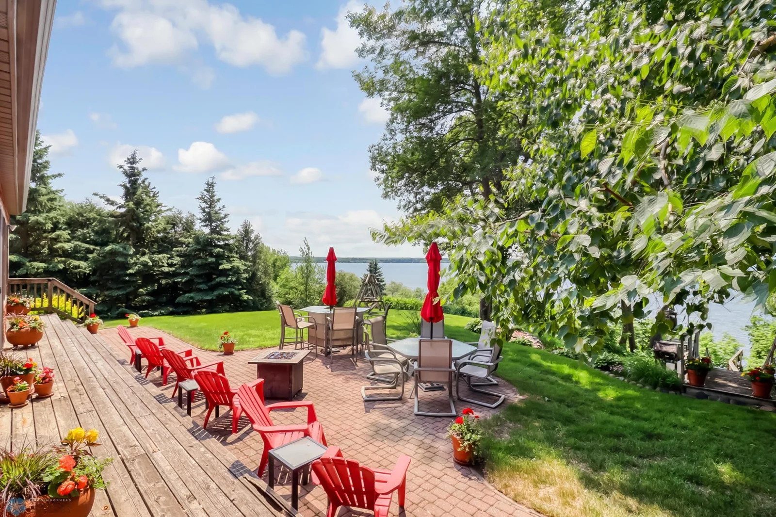 Patio1_1.jpg