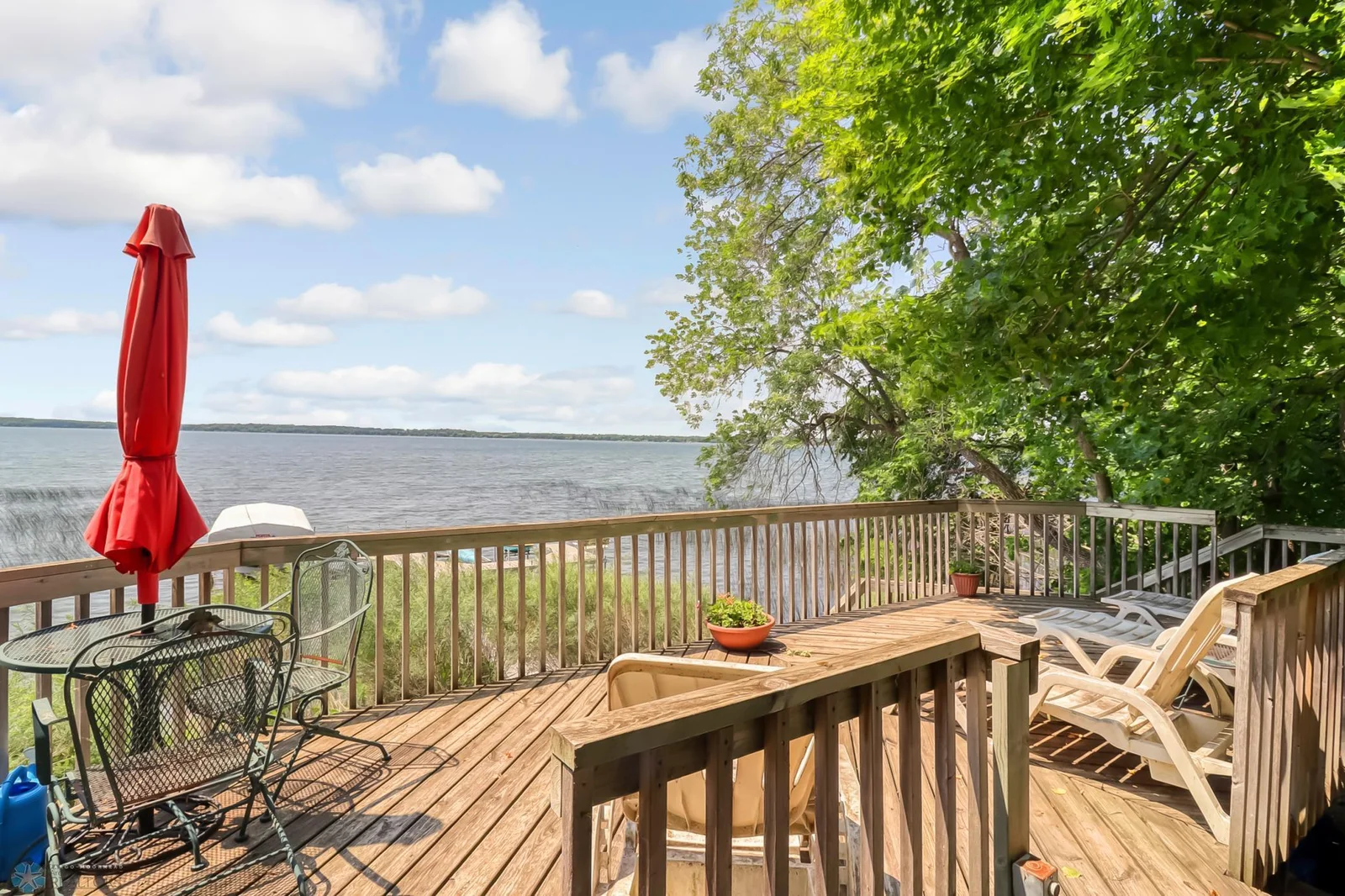 Lake Deck1_1.jpg