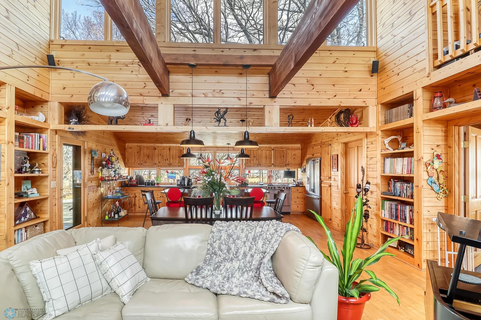 Living Area1_4.jpg