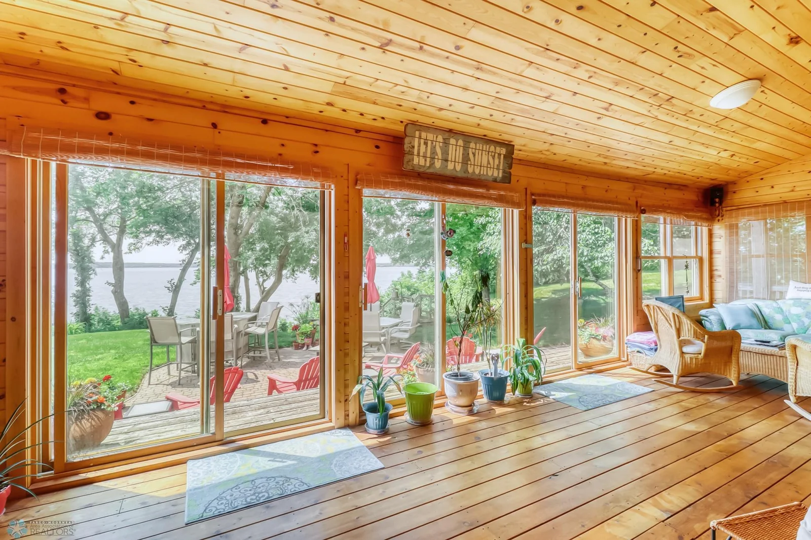 Sunroom1_2.jpg