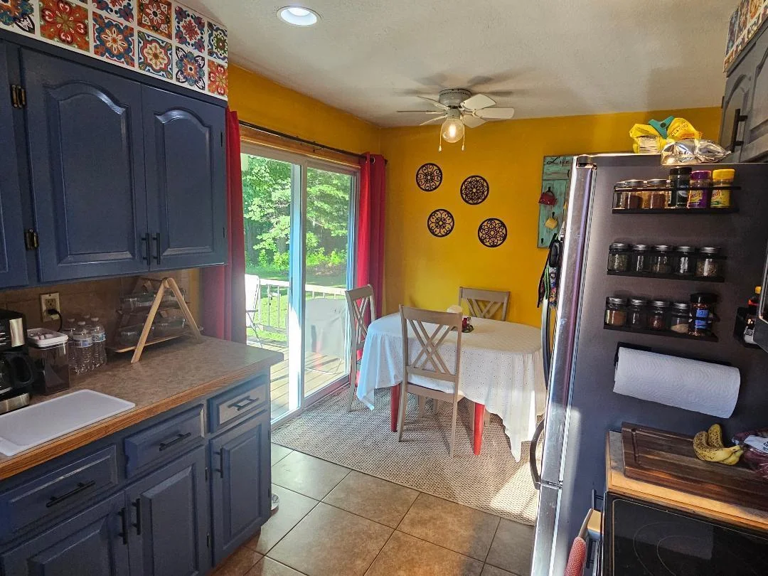 1174 kitchen.jpg