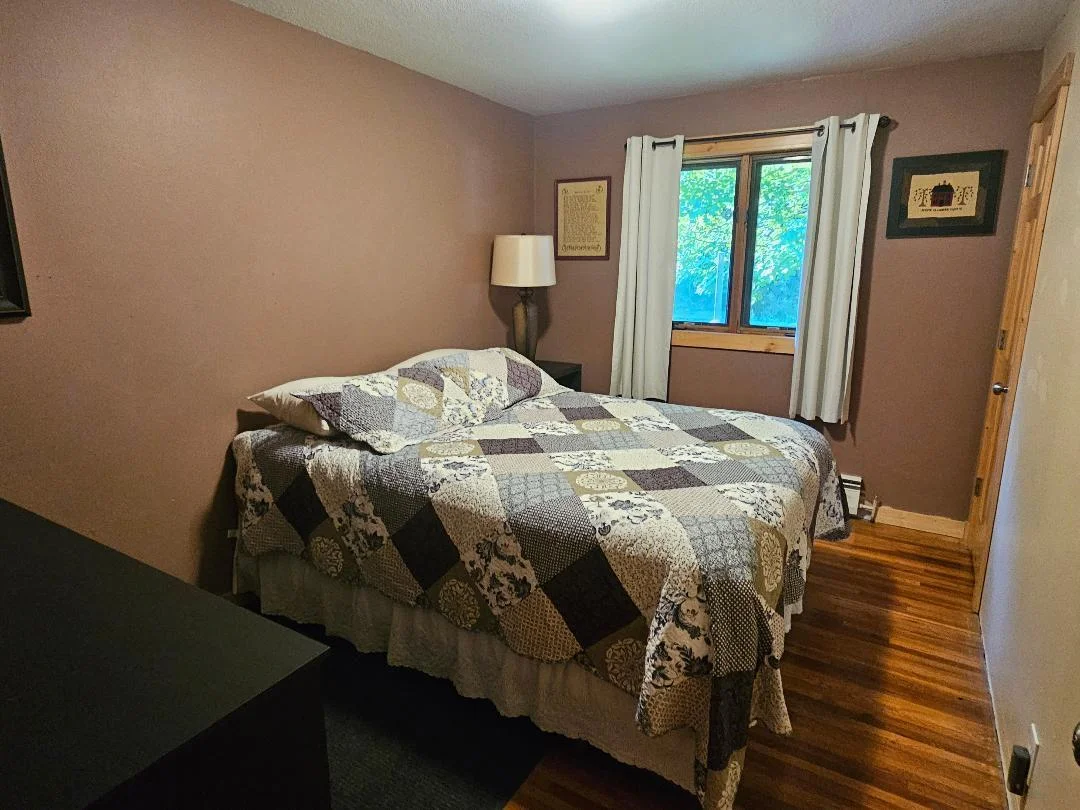 1174-bedroom#2.jpg