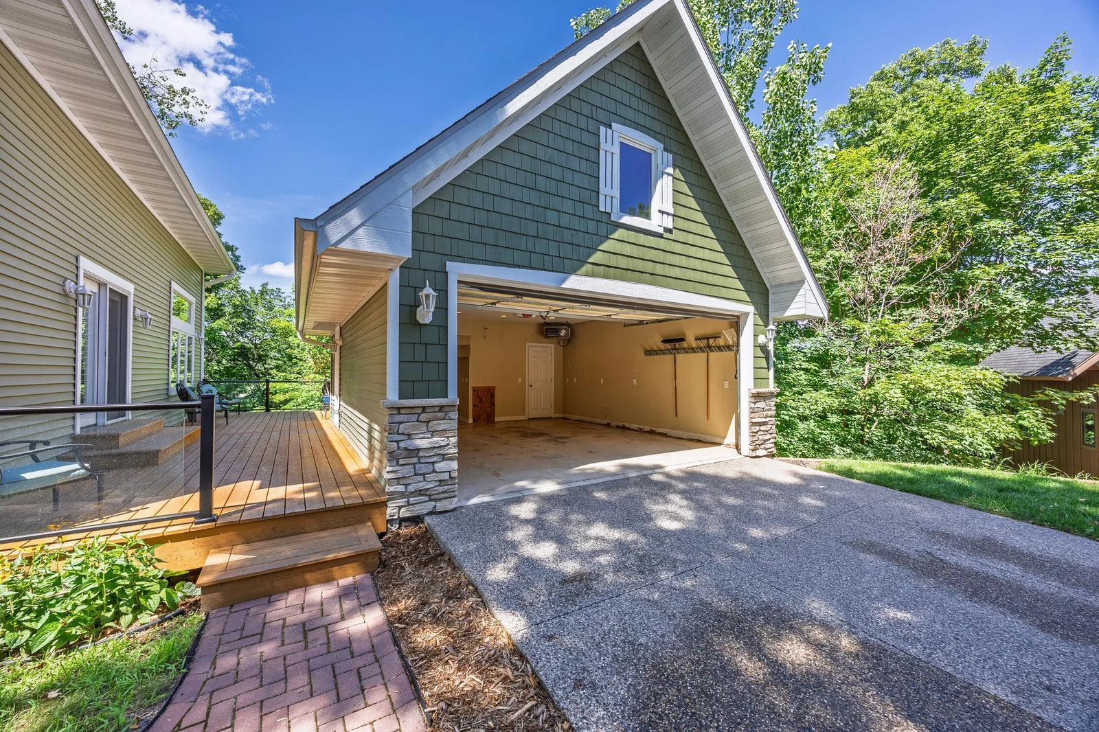 5108garage3.jpg