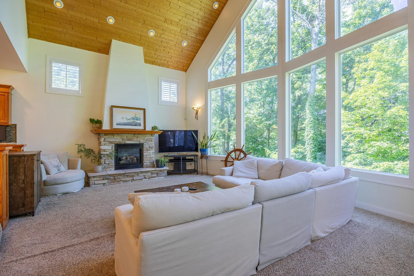 5108greatroom3.jpg