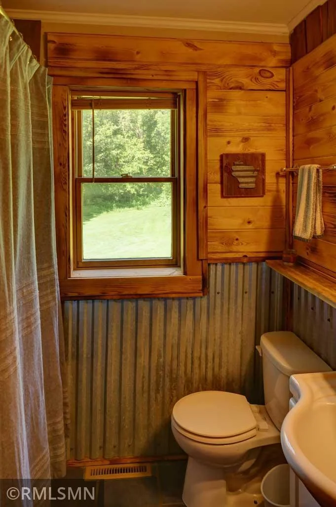 Main floor full bathroom.