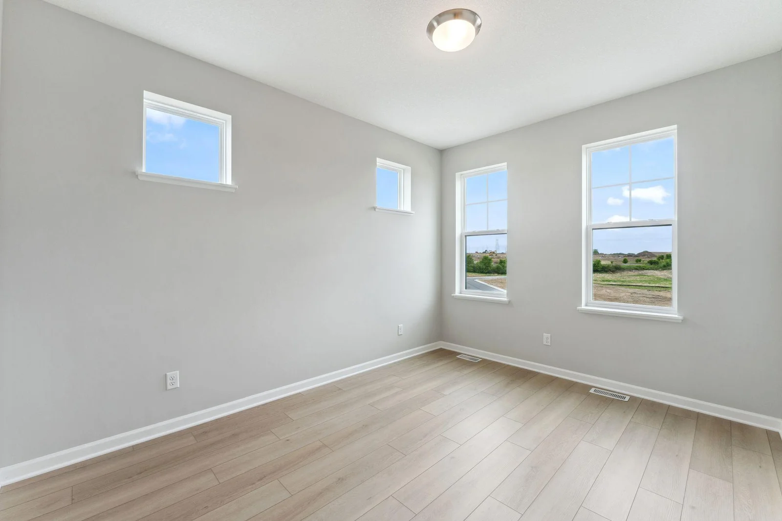 Main floor flex room