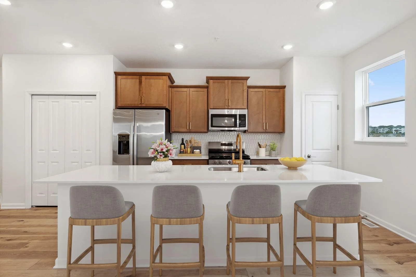10295 Birchwood Circle, Victoria