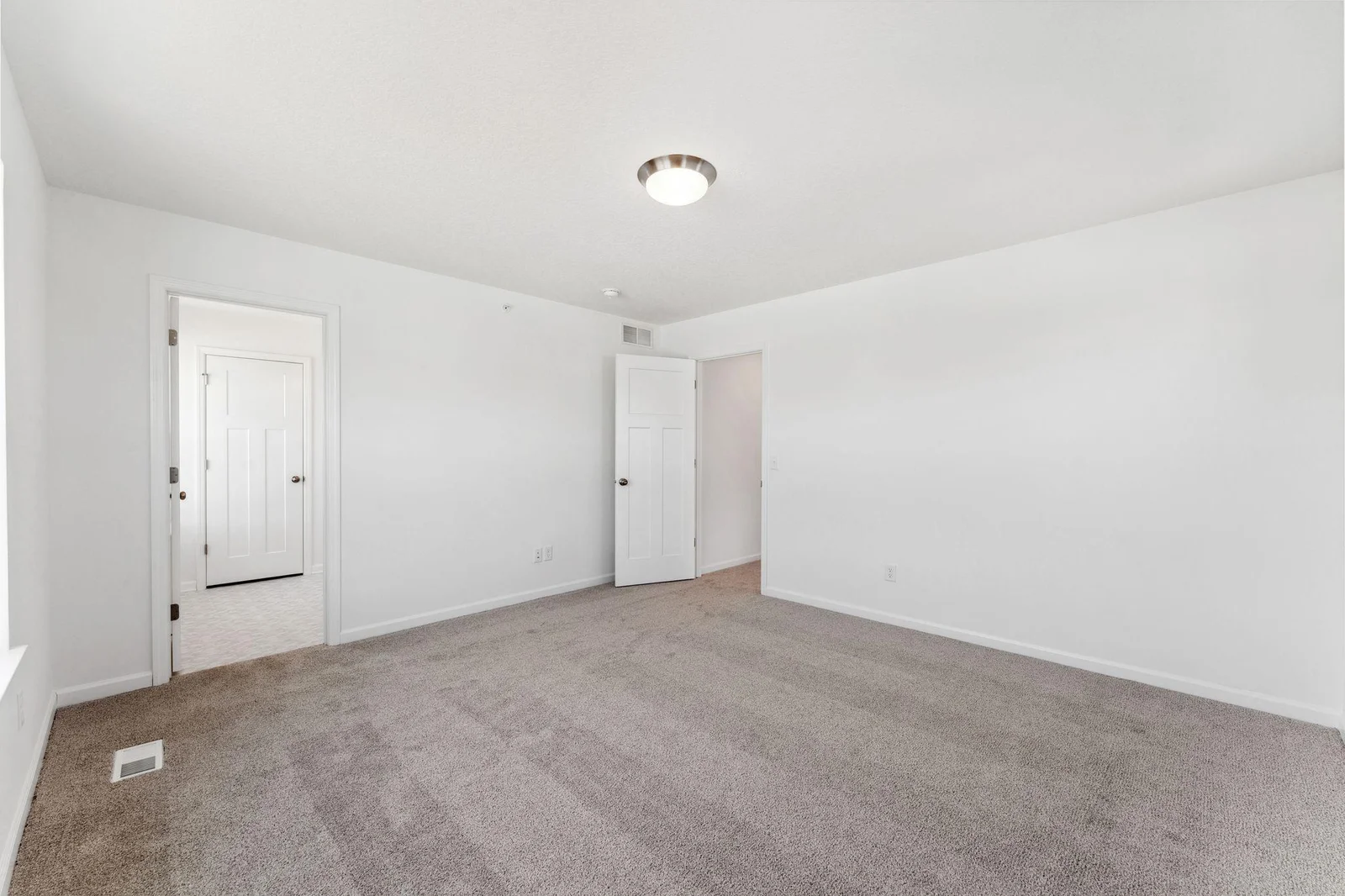Owner's bedroom