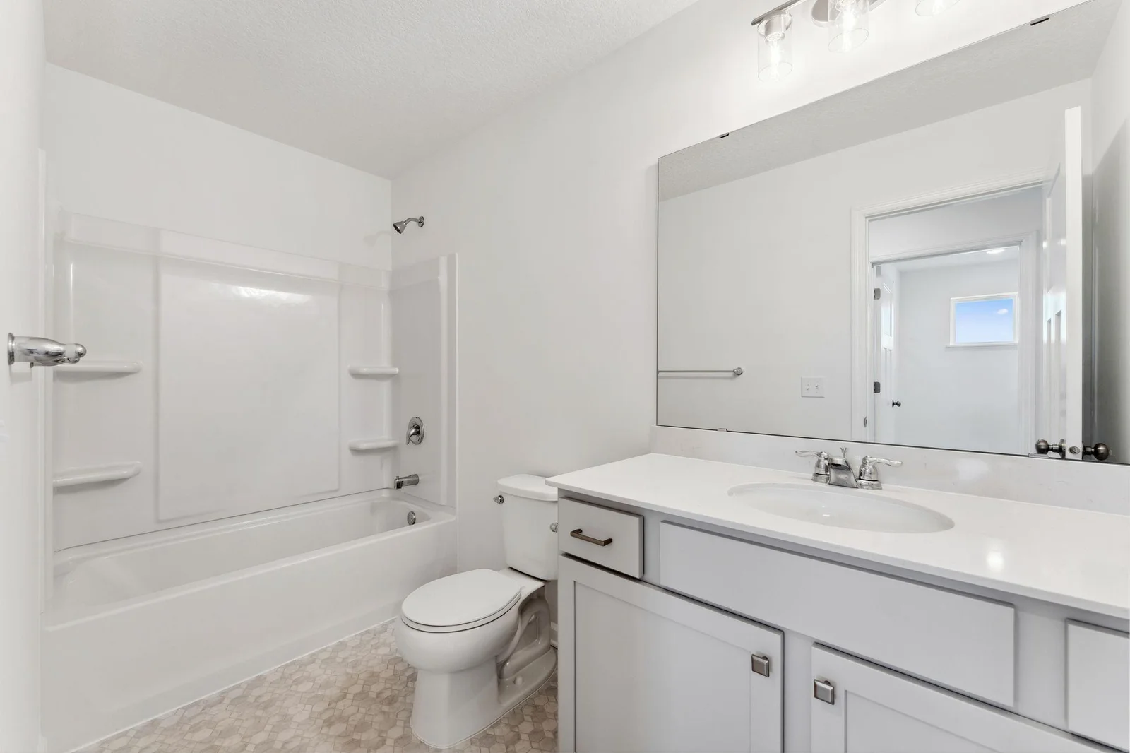 Upstairs full bath