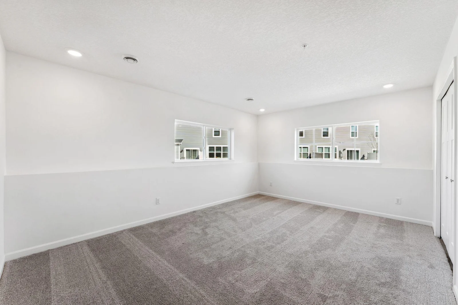 Spacious rec room - photo for illustrative purposes