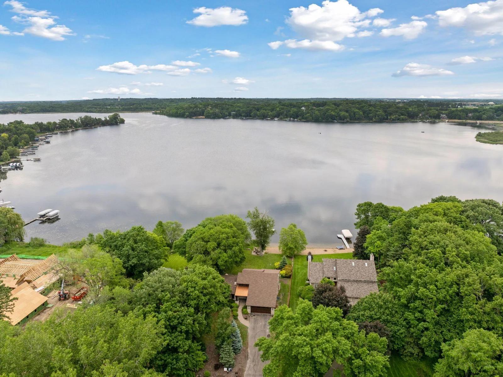 Lake Minnewashta is a 740-acre lake. A regional park and private camp cover approximately 2/3 of the eastern side of the lake, which limits traffic on the lake.