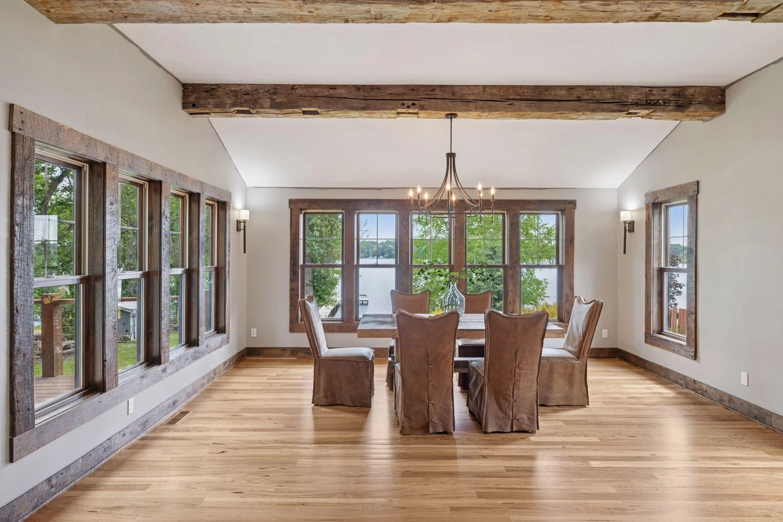 Three walls of glass and lake views will make it hard to concentrate on your dinner.