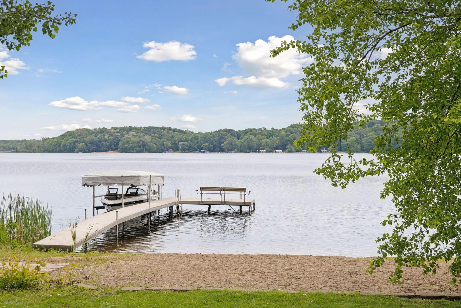 3920 Hawthorne Circle, Chanhassen