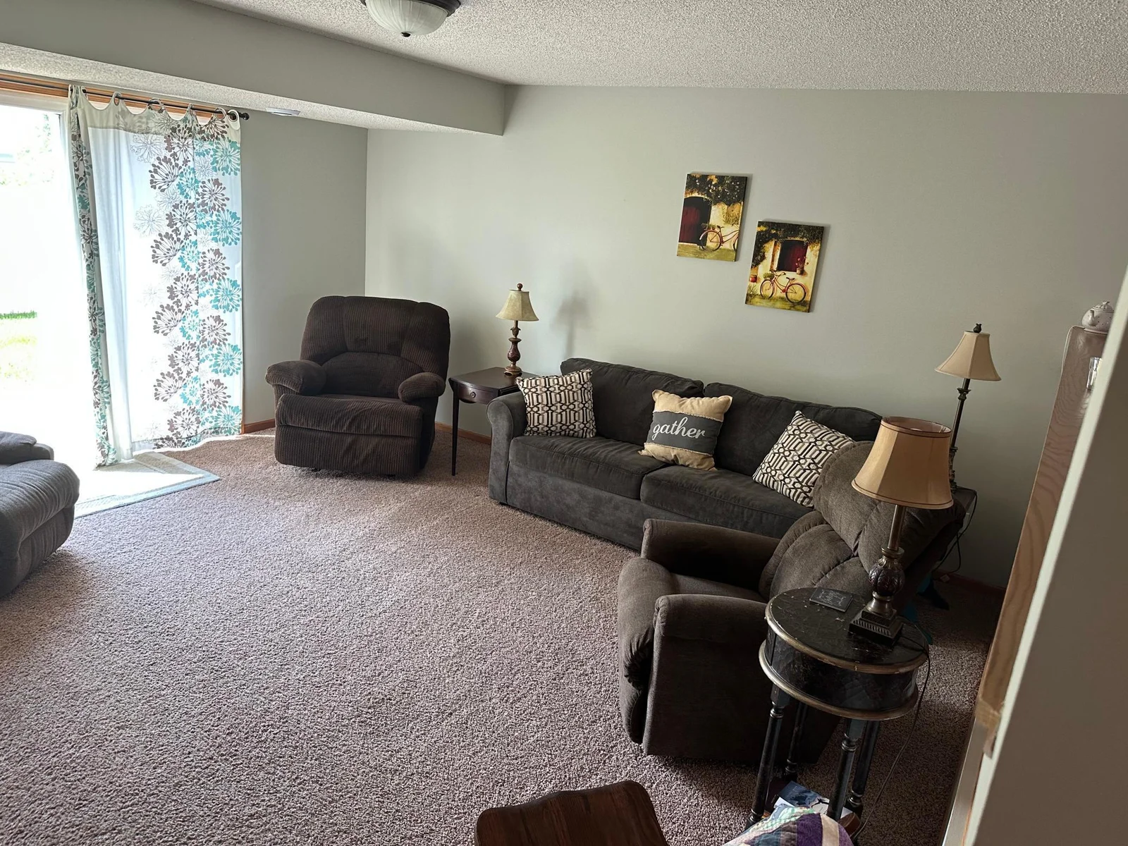 LIVING RM