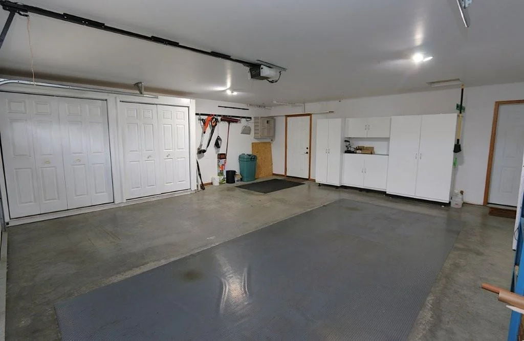 garage storage.jpg