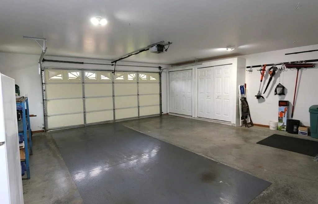 garage.jpg