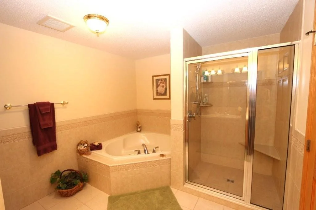 Lower bath.jpg