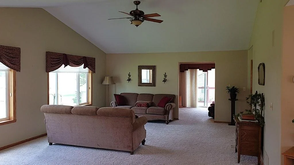 Living Room.jpg
