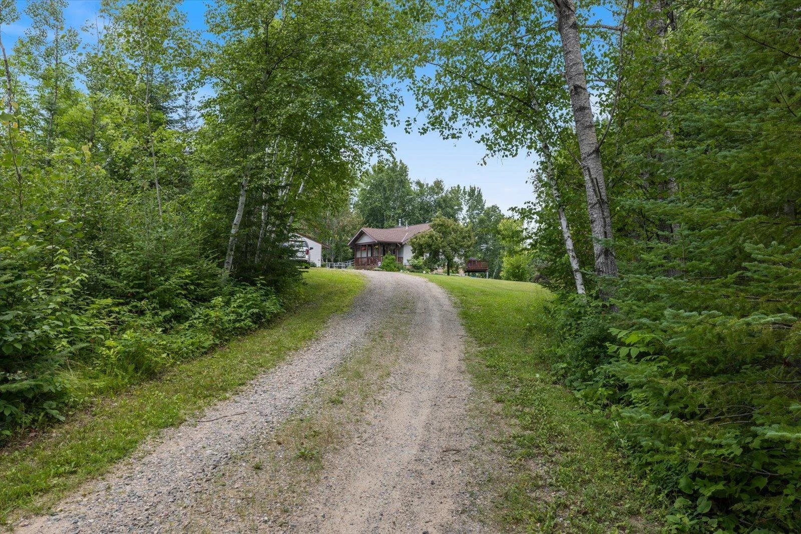 driveway to house