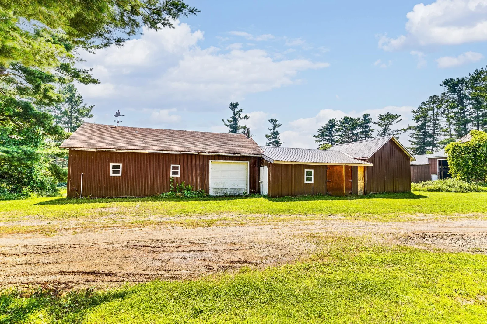 Heated garage, workshop, chicken coop